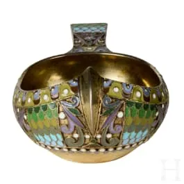 Kovš z cloisonné emailu, Rusko, Moskva, Pavel Ovčinnikov, 1908-1916