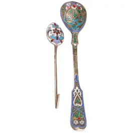 दो क्लॉइज़ोने एनामेल चम्मच, रूस, मॉस्को, 1886 - 1912