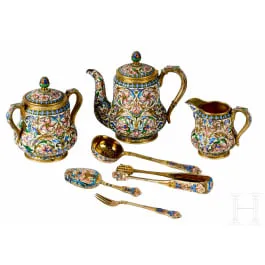 重要七件套掐丝珐琅茶具，俄罗斯，莫斯科，帕维尔·奥夫钦尼科夫，1896-1908