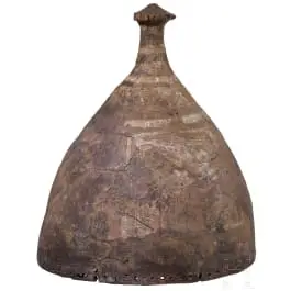 Festett agyag sisakutánzat gombbal, Villanova-kultúra, i. e. 9. század