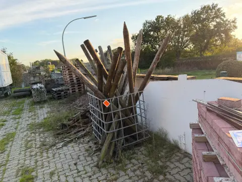 Партія дерев'яних паль