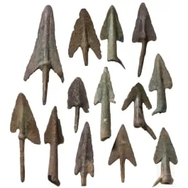 Urnfield dönemi 13 ok ucu, MÖ 12.–9. yüzyıl