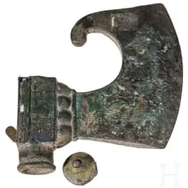 Monumentális ál-rituális balta bronzból, antik stílusban, 1900 körül