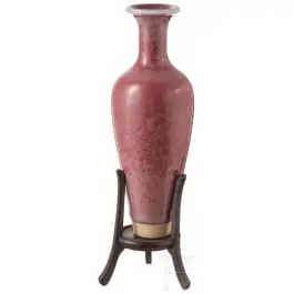 小型釉面花瓶，带康熙款，可能为同期（约1700年）