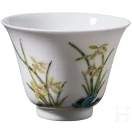 粉彩花卉诗文杯，中国，可能为19世纪