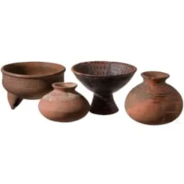 两个前哥伦布时期碗和两个容器，可能为厄瓜多尔Carchi，公元800 - 1500年