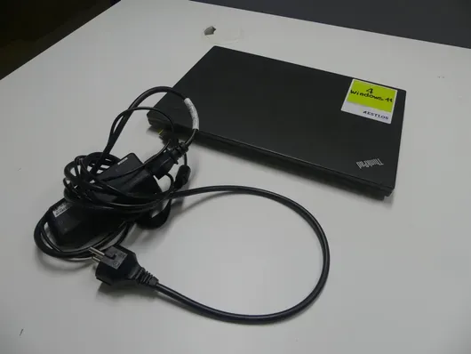 Lenovo - ThinkPad - i7 vPro - Windows 11 - लैपटॉप