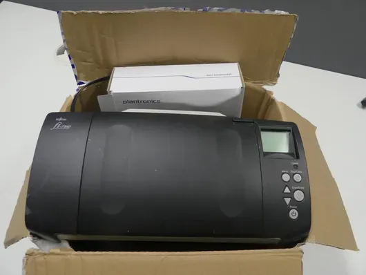 Fujitsu - Printer med tilbehør