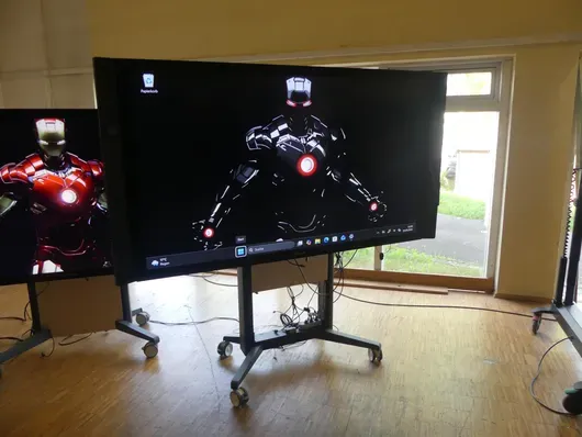 Microsoft - Surface Hub - i3 - Windows 11 - etkileşimli ekran