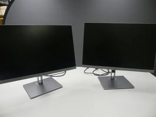 2 hp-skjermer