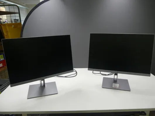 2 台 hp 显示器