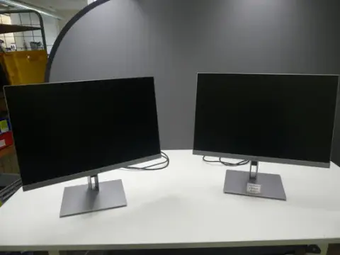 2 pezzi monitor hp