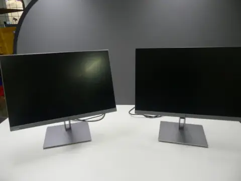 2 pz. monitor hp