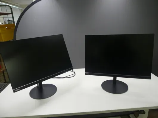 2 stk. Lenovo LCD-skærme