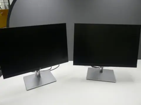 2 pz. monitor hp