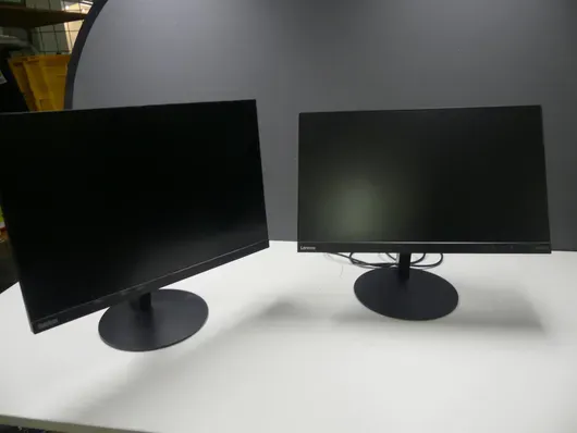 2 Lenovo ThinkVision-monitorer
