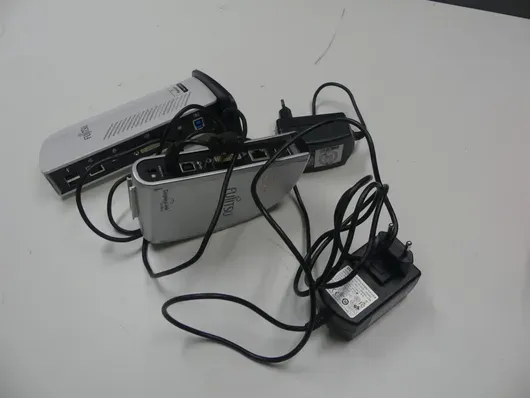 Lotto Fujitsu - docking station, incluse alimentatori