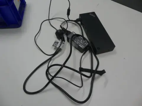 Lenovo - docking station ThinkPad, incl. alimentatore e cavo