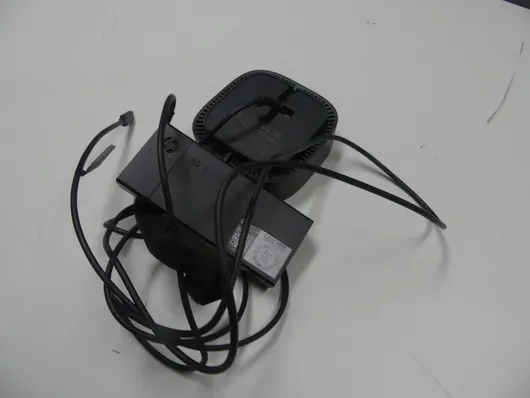 hp - docking station, con alimentatore e cavo