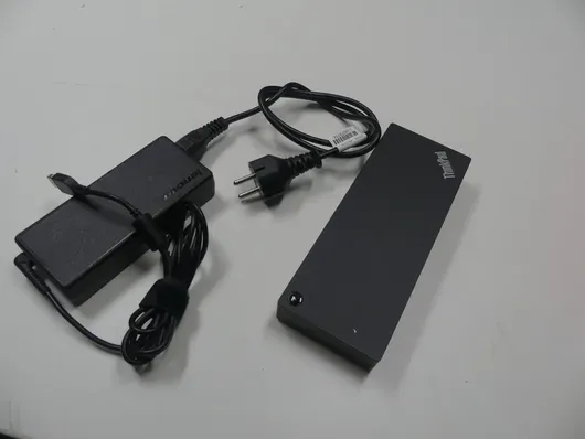 Lenovo - docking station ThinkPad e alimentatore
