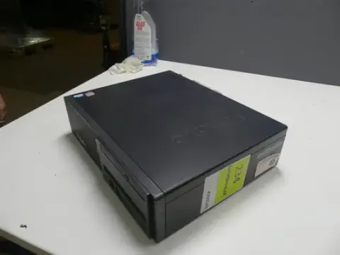 Lenovo - ThinkCentre M710s - Windows 11