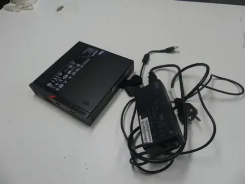 Lenovo - ThinkCentre M900, con cavo di alimentazione