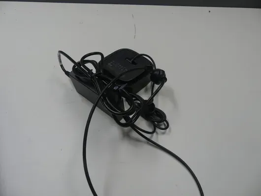 hp - docking station USB-C, con alimentatore e cavo