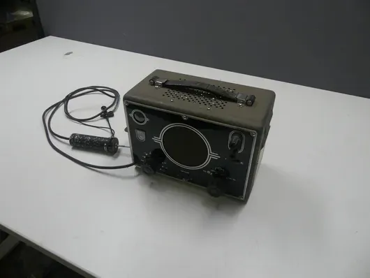 带扬声器和探头的测试仪
