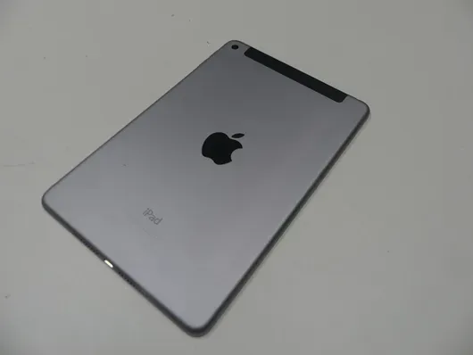 Apple - iPad