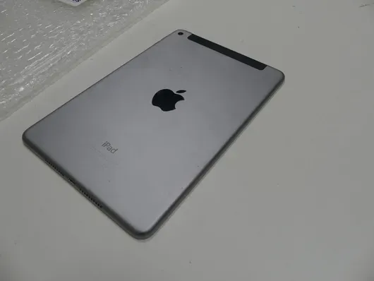 Apple - iPad
