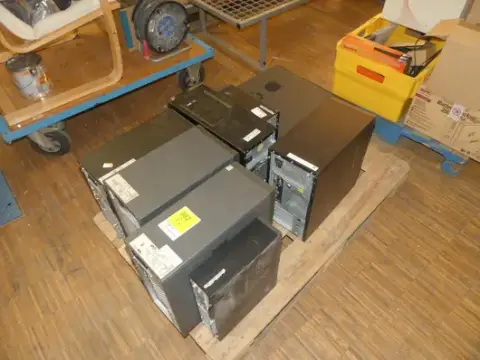 8 pz. PC, vari