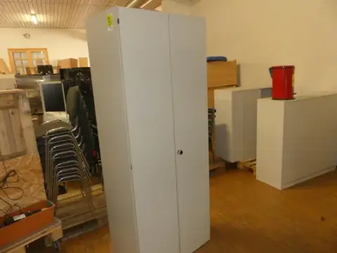 Skab, uden indhold