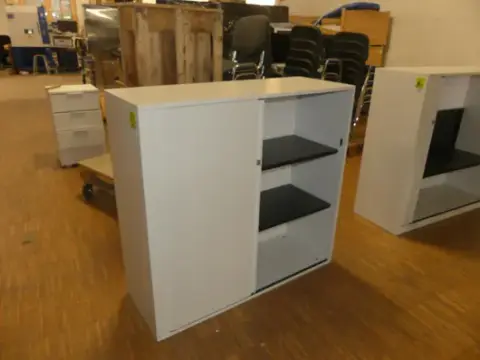 Sideboard, uden indhold