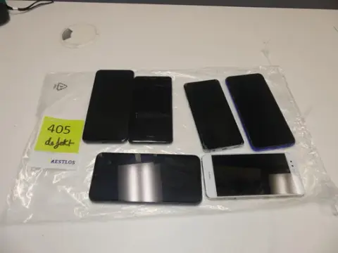 Lot smartphone-uri, defecte