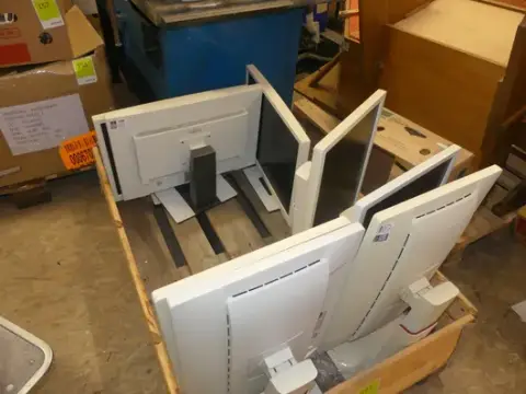8x monitor