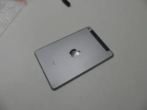 Apple - iPad mini 4 - 32 GB