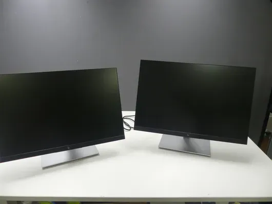 2x hp - Näyttö