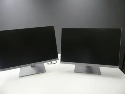 2 pz. monitor hp