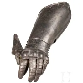 Guanto d'arme sinistro per corazzieri, tedesco, circa 1600