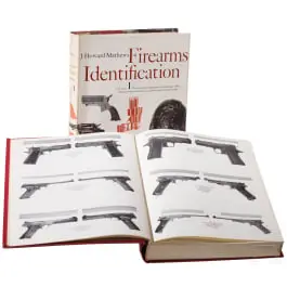 Due volumi "Firearms Identification" di J. Howard Mathews