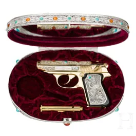 Norinco Mod. 64 finition dorée, dans un écrin argenté