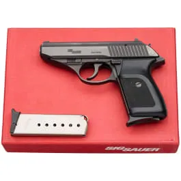 SIG Sauer Mod. P 230, dans sa boîte