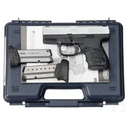 Walther Mod. PPS M2 ("Polizeipistole Schmal"), у кейсі