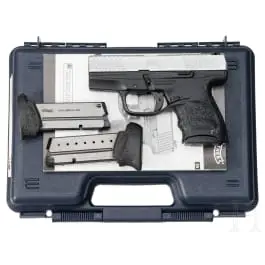 Walther Mod. PPS M2 ("Polizeipistole Schmal"), у кейсі