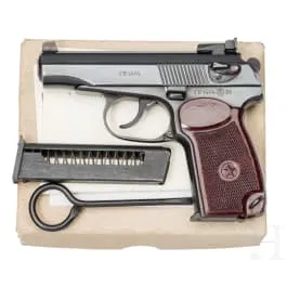 Makarov Mod. IJ 70, avec viseur sportif