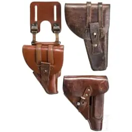 Trois étuis de pistolet autrichiens (HP, Femaru)