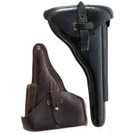 Twee holsters (P08, P38)