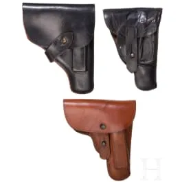 Trois étuis de pistolet
