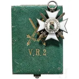 Ordre du mérite - Croix de chevalier 2e classe avec épées dans un écrin