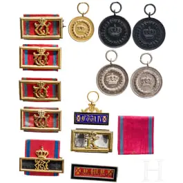 Treize distinctions de service